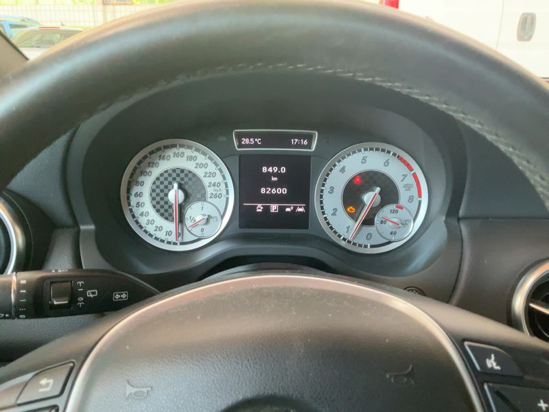 Mercedes-Benz A-Klasse A 200 BlueEfficiency Urban 2012 – снимка 18