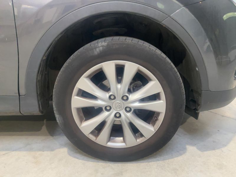 Toyota RAV 4 2.2 D-4D Life 2013 – снимка 11