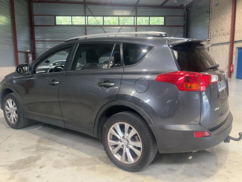 Toyota RAV 4 2.2 D-4D Life 2013 – снимка 6