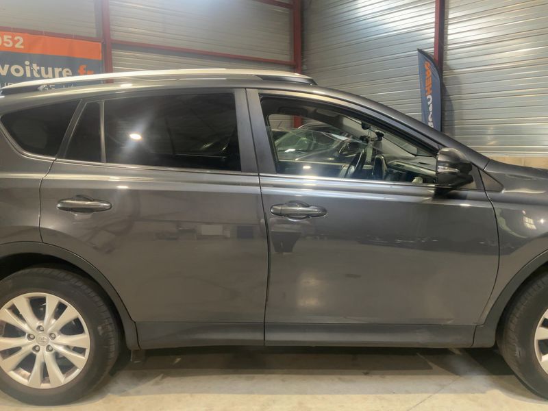Toyota RAV 4 2.2 D-4D Life 2013 – снимка 10