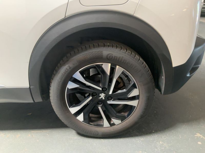Peugeot 2008 1.5 Blue-HDi Road Trip 2022 – снимка 5
