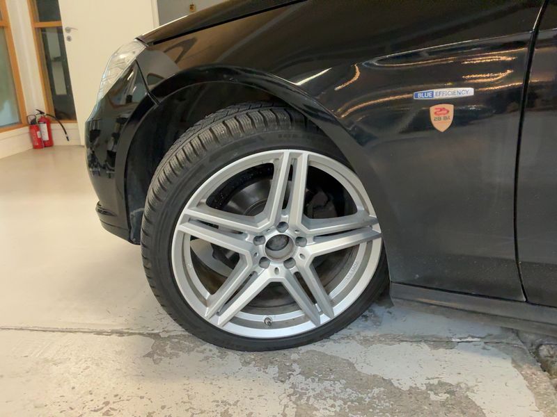 Mercedes-Benz E-Klasse E 200 CDI T BlueEfficiency 2010 – снимка 3