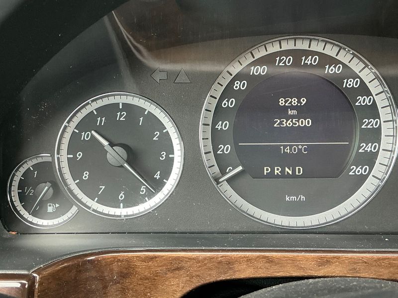 Mercedes-Benz E-Klasse E 200 CDI T BlueEfficiency 2010 – снимка 18