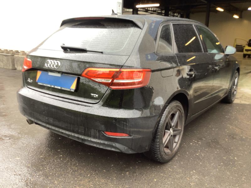 Audi A3 Sportback 1.6 TDI 2018 – снимка 8