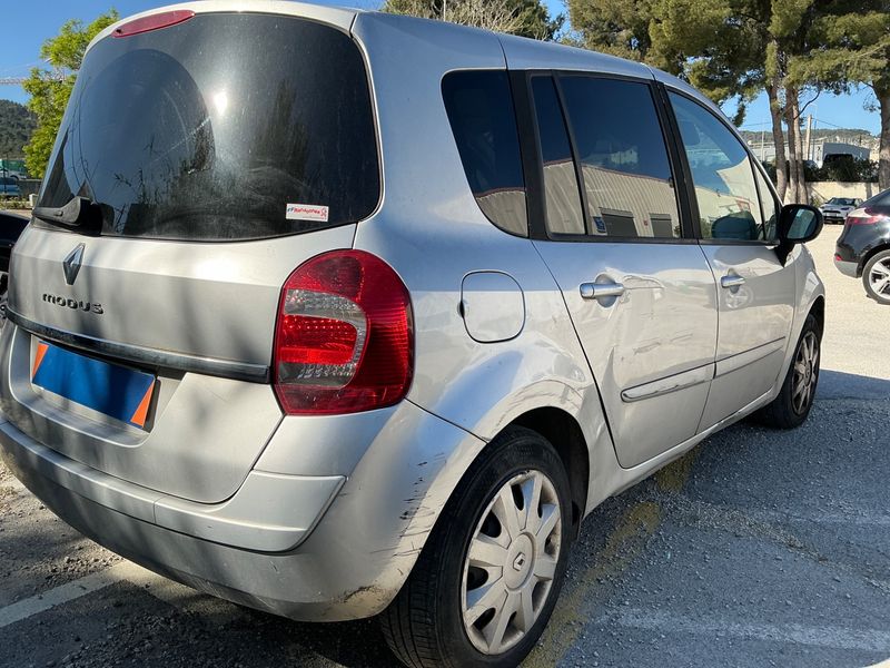 Renault Modus 1.5 dCi Dynamique 2009 – снимка 2