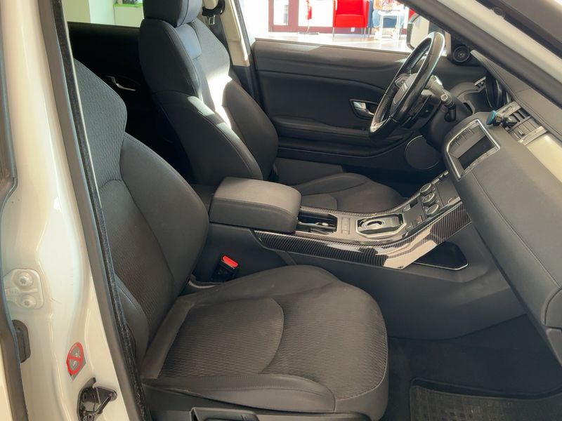 Land Rover Evoque 2.0 Td4 Pure 2016 – снимка 16