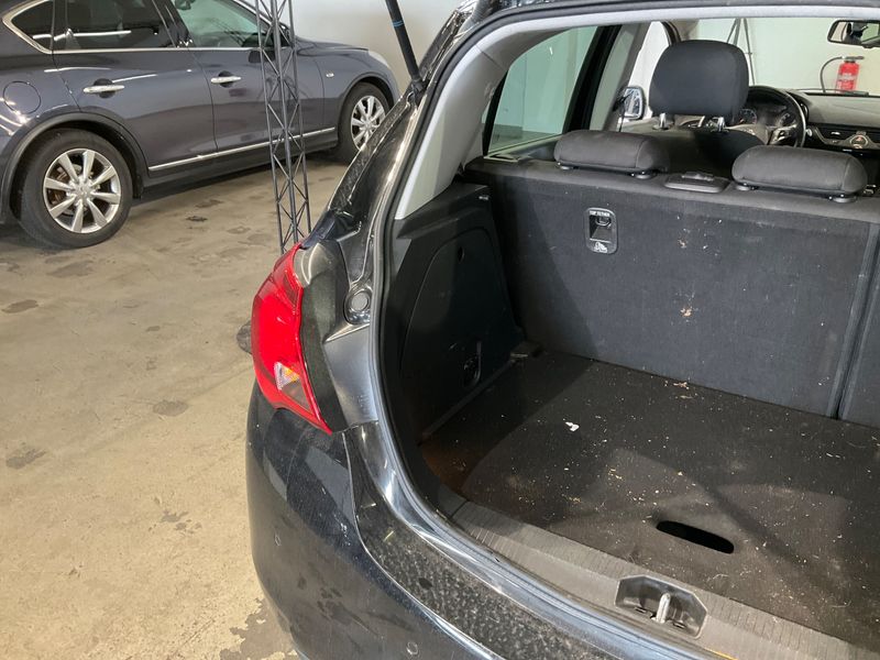 Opel Corsa 1.4 120 Jahre 2019 – снимка 39