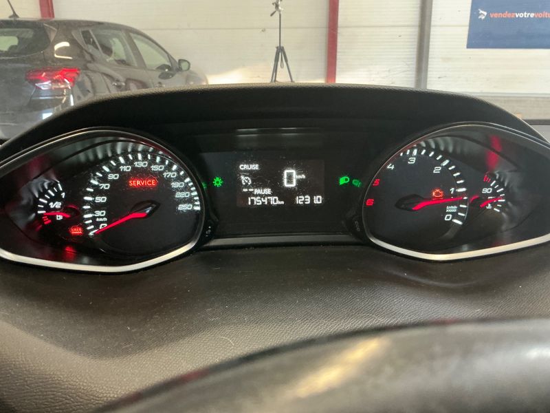 Peugeot 308 1.6 Blue-HDi Style 2016 – снимка 18