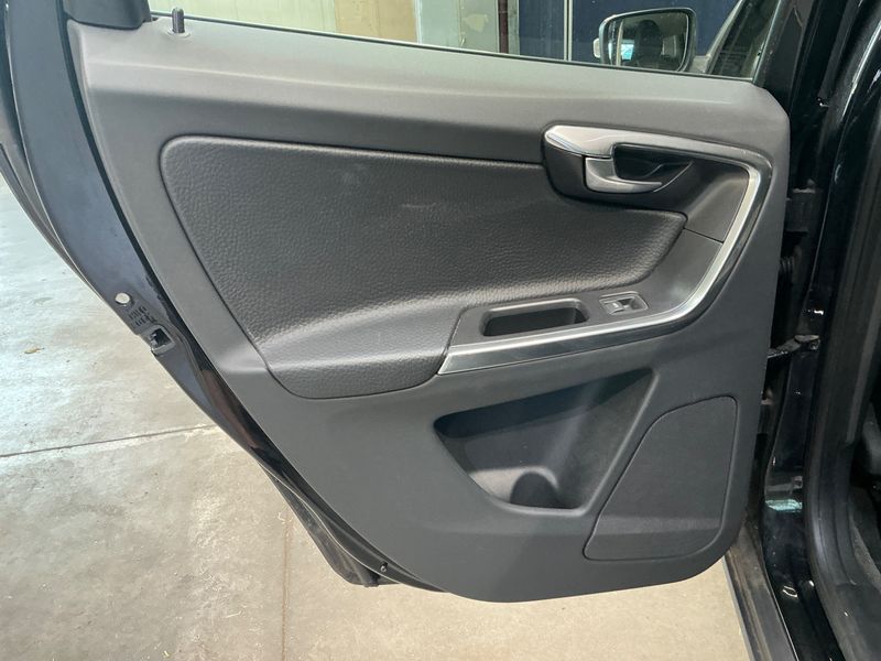 Volvo XC60 2.4 D4 Summum AWD 2012 – снимка 36