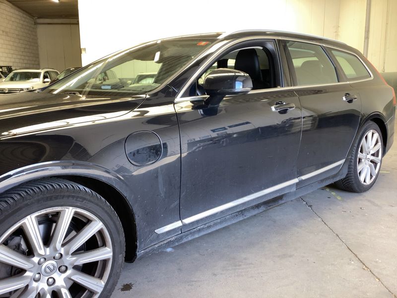 Volvo V90 2.0 T8 Plug-in Hybrid Inscription AWD 2019 – снимка 4