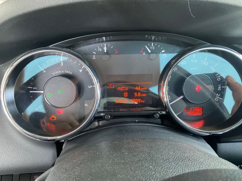 Peugeot 3008 1.6 Blue-HDi Allure 2014 – снимка 26