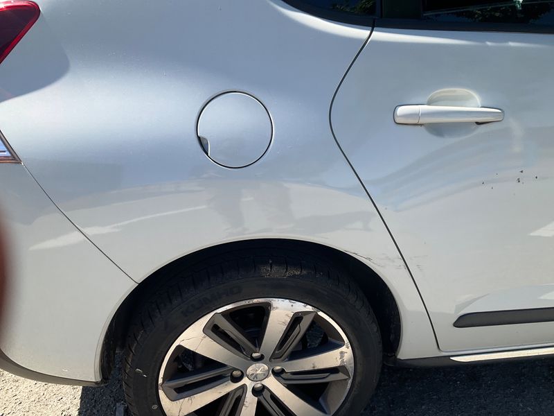 Peugeot 3008 1.6 Blue-HDi Allure 2014 – снимка 22