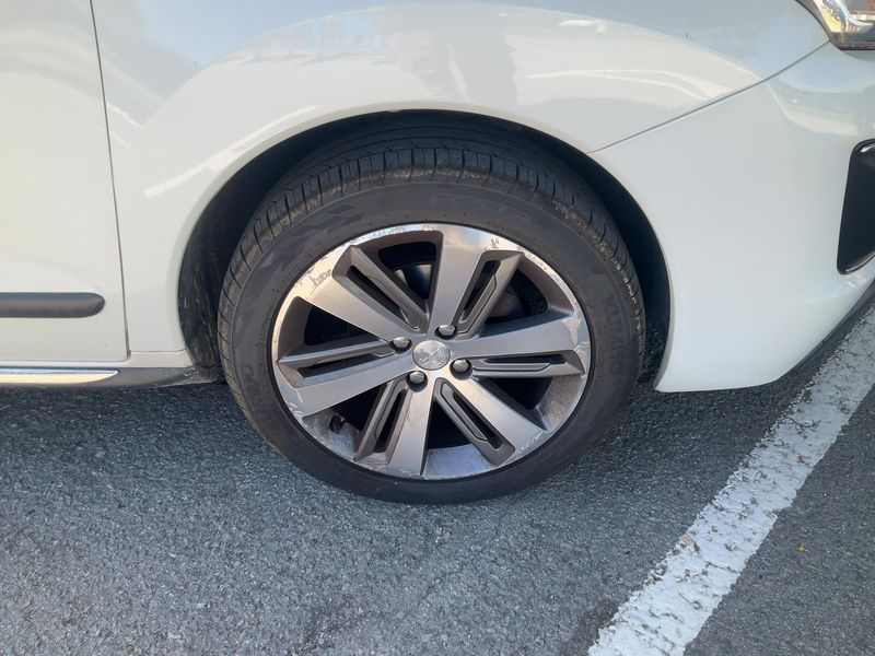 Peugeot 3008 1.6 Blue-HDi Allure 2014 – снимка 11