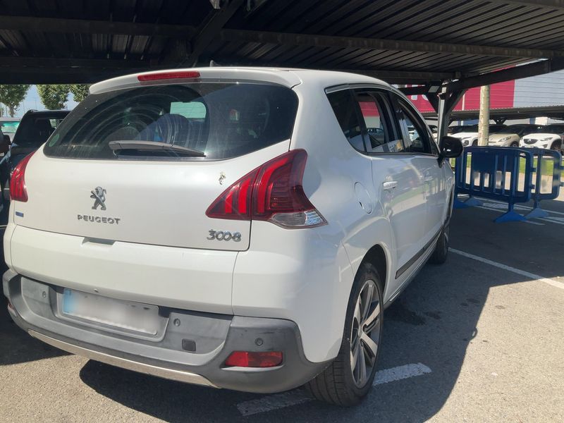 Peugeot 3008 1.6 Blue-HDi Allure 2014 – снимка 8