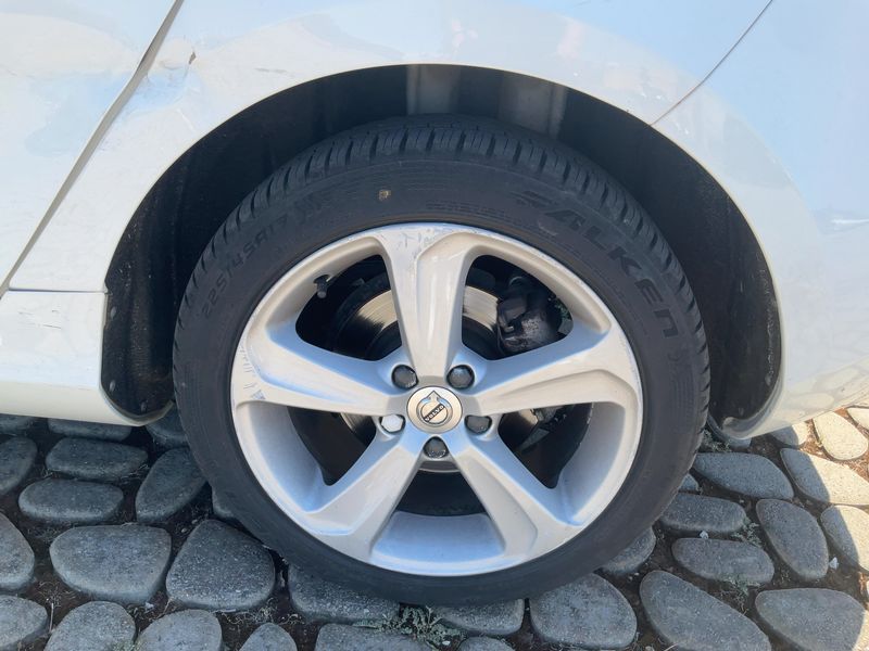 Volvo V40 2.0 D2 Kinetic 2016 – снимка 5
