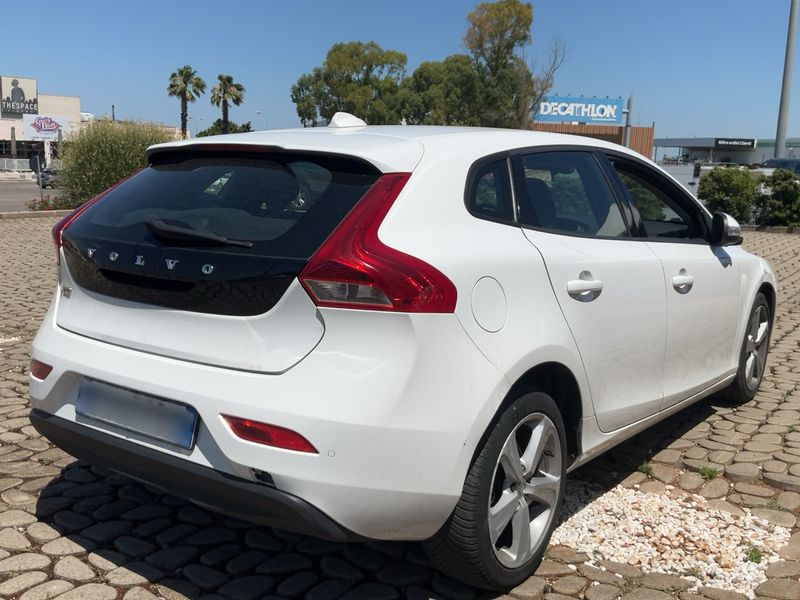 Volvo V40 2.0 D2 Kinetic 2016 – снимка 8