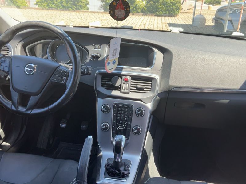 Volvo V40 2.0 D2 Kinetic 2016 – снимка 17