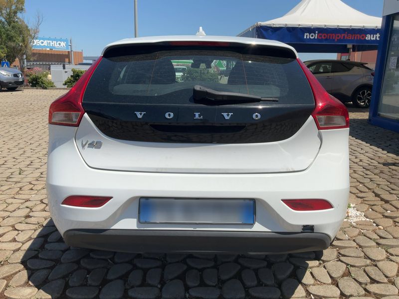 Volvo V40 2.0 D2 Kinetic 2016 – снимка 7