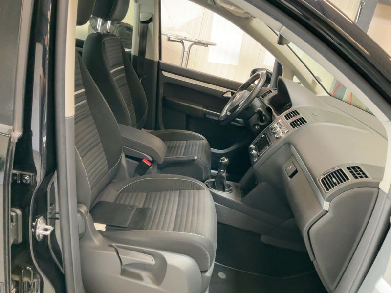 Volkswagen Touran 1.4 TSI Cup 2014 – снимка 17
