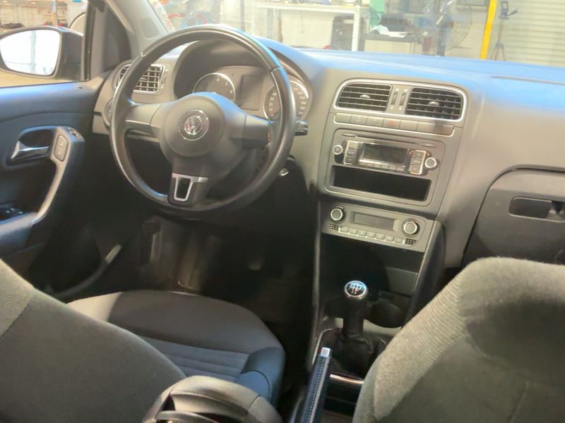 Volkswagen Polo 1.2 TSI Comfortline 2013 – снимка 17