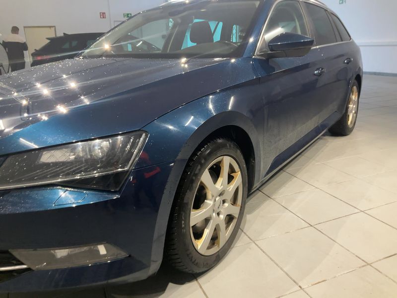 Skoda Superb 2.0 TDI Style 4x4 2016 – снимка 2