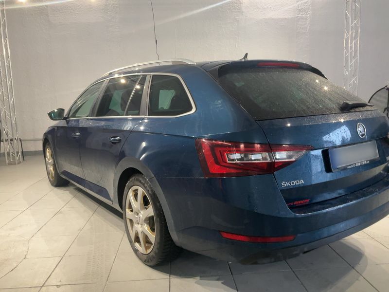 Skoda Superb 2.0 TDI Style 4x4 2016 – снимка 6