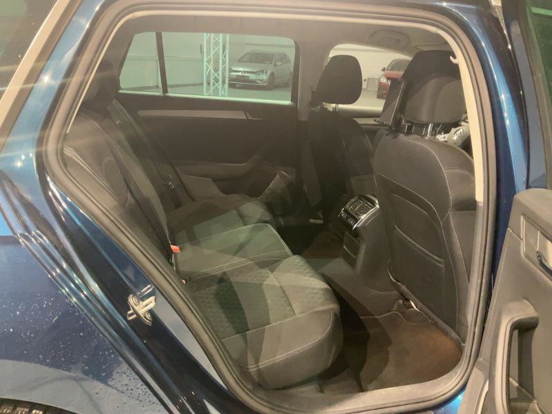 Skoda Superb 2.0 TDI Style 4x4 2016 – снимка 20