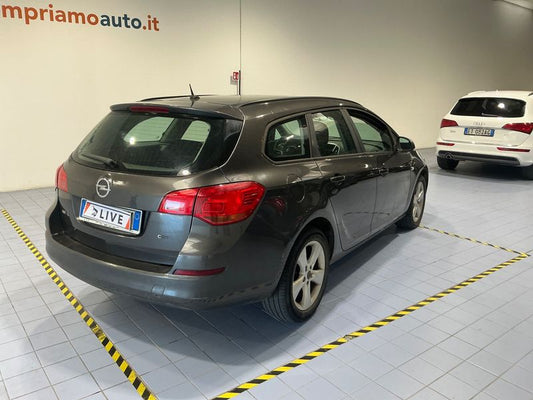 Opel Astra 1.7 CDTI Edition 2012 – снимка 2