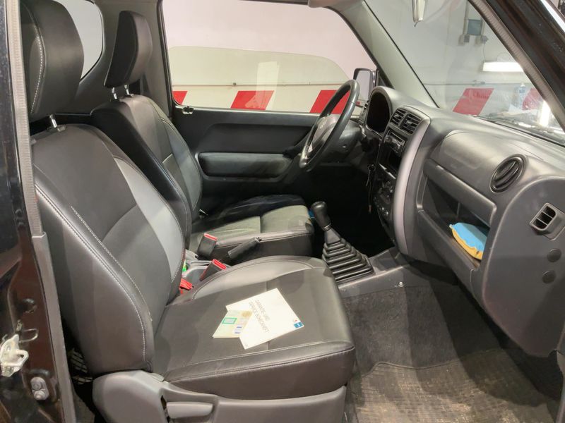 Suzuki Jimny 1.3 Style 2018 – снимка 17
