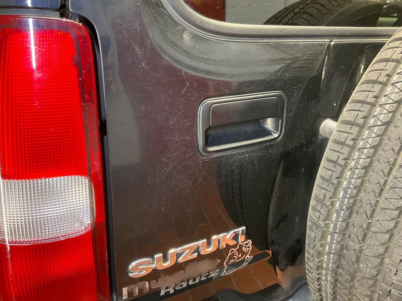 Suzuki Jimny 1.3 Style 2018 – снимка 33