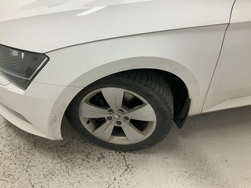 Skoda Superb 2.0 TDI Style 4x4 2016 – снимка 3