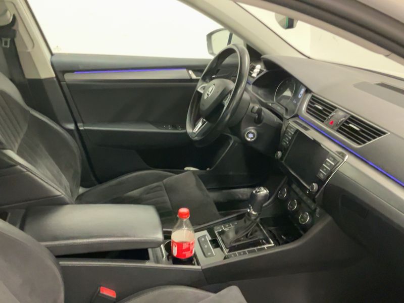 Skoda Superb 2.0 TDI Style 4x4 2016 – снимка 17