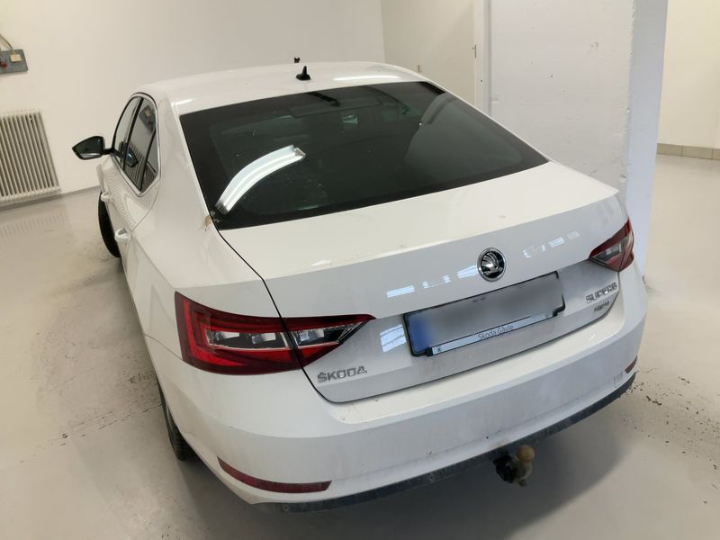 Skoda Superb 2.0 TDI Style 4x4 2016 – снимка 6