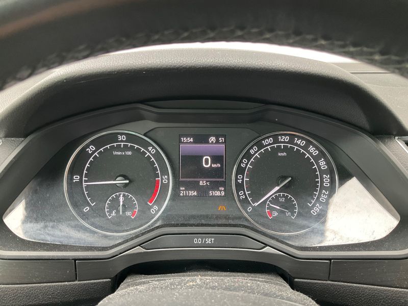 Skoda Superb 2.0 TDI Style 4x4 2016 – снимка 19