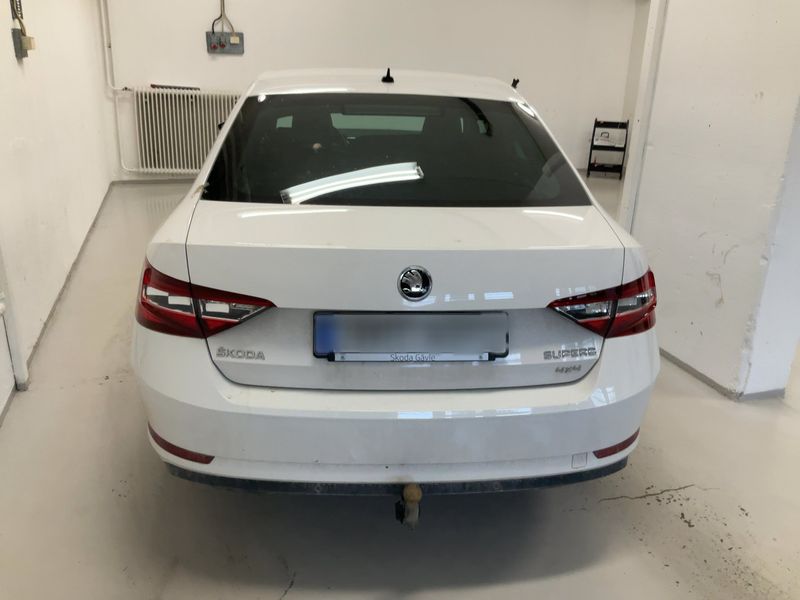 Skoda Superb 2.0 TDI Style 4x4 2016 – снимка 7