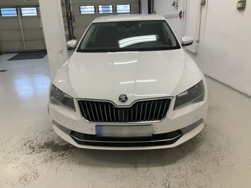 Skoda Superb 2.0 TDI Style 4x4 2016 – снимка 14