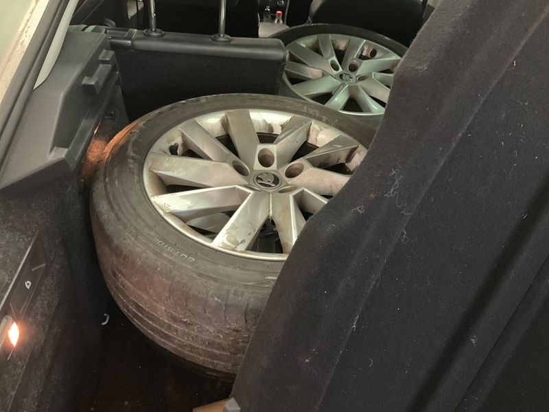 Skoda Superb 2.0 TDI Style 4x4 2016 – снимка 15