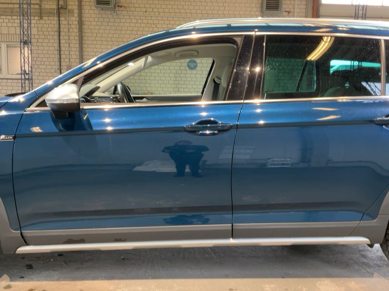 Volkswagen Passat Alltrack 2.0 TDI 4Motion 2022 – снимка 4