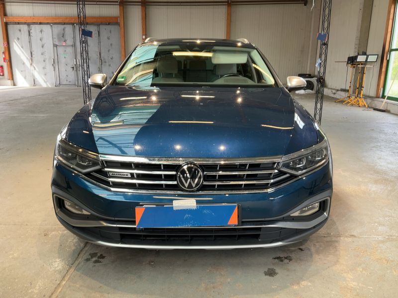 Volkswagen Passat Alltrack 2.0 TDI 4Motion 2022 – снимка 14