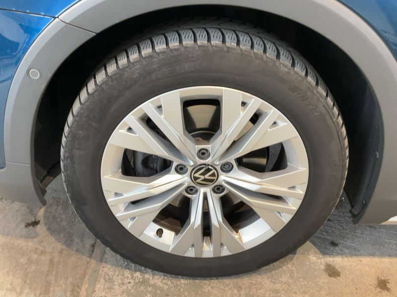 Volkswagen Passat Alltrack 2.0 TDI 4Motion 2022 – снимка 3