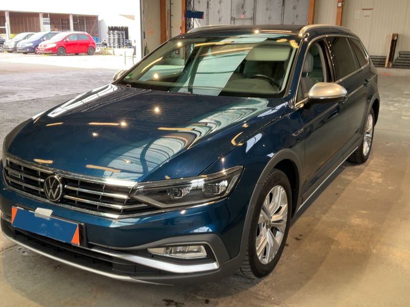 Volkswagen Passat Alltrack 2.0 TDI 4Motion 2022 – снимка 1