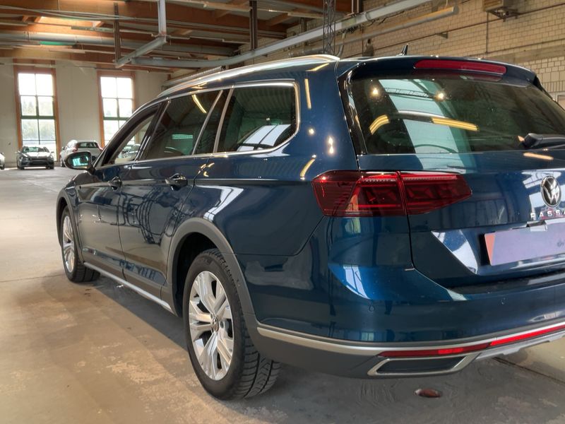 Volkswagen Passat Alltrack 2.0 TDI 4Motion 2022 – снимка 6