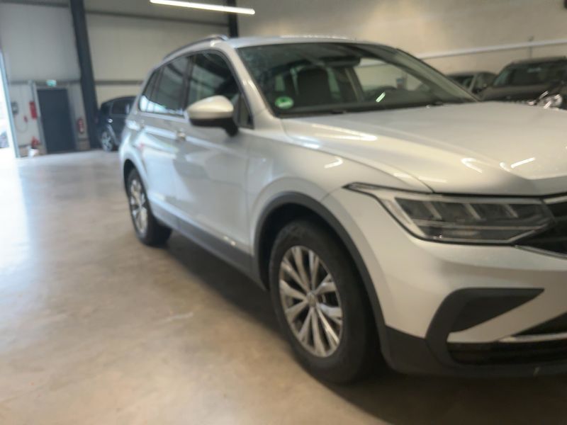Volkswagen Tiguan 1.5 TSI ACT Life 2022 – снимка 12