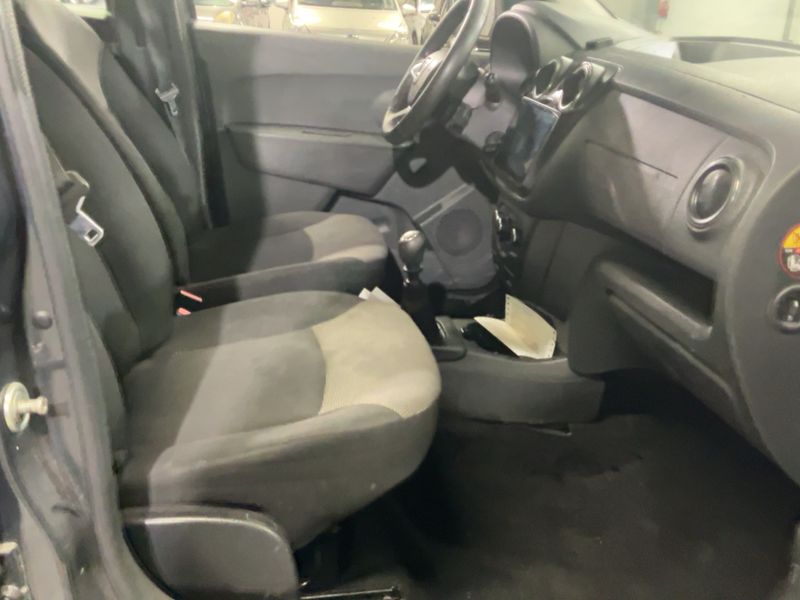 Dacia Lodgy 1.3 TCe Essentiel 2020 – снимка 16