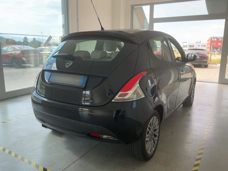 Lancia Ypsilon 1.3 JTD Silver 2013 – снимка 8