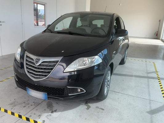 Lancia Ypsilon 1.3 JTD Silver 2013 – снимка 1