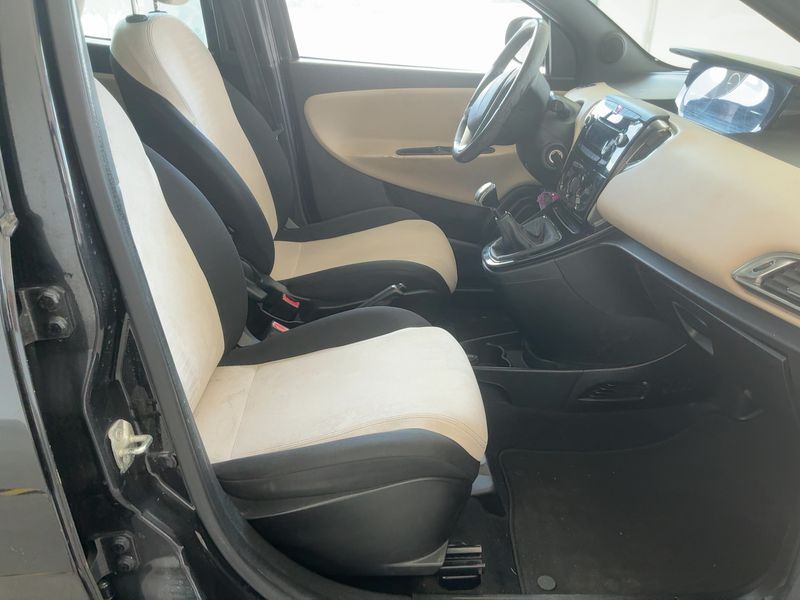 Lancia Ypsilon 1.3 JTD Silver 2013 – снимка 16