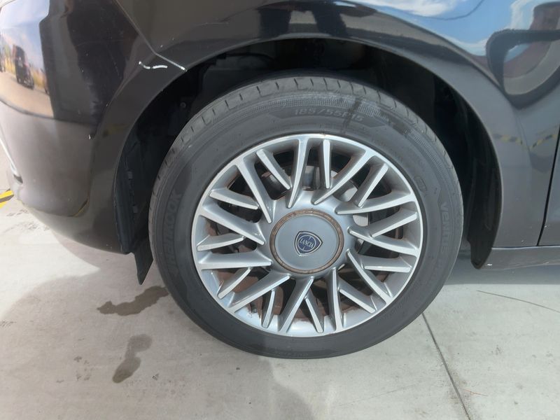 Lancia Ypsilon 1.3 JTD Silver 2013 – снимка 3