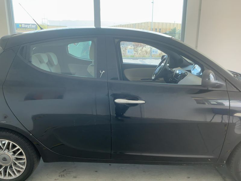Lancia Ypsilon 1.3 JTD Silver 2013 – снимка 10