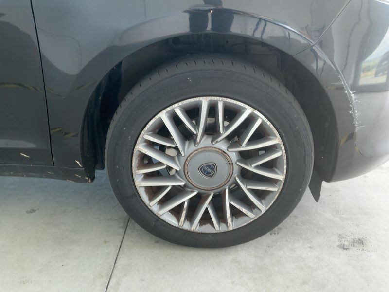 Lancia Ypsilon 1.3 JTD Silver 2013 – снимка 11